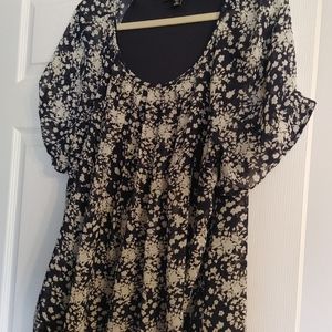 Navy and White top with stretchy bottom